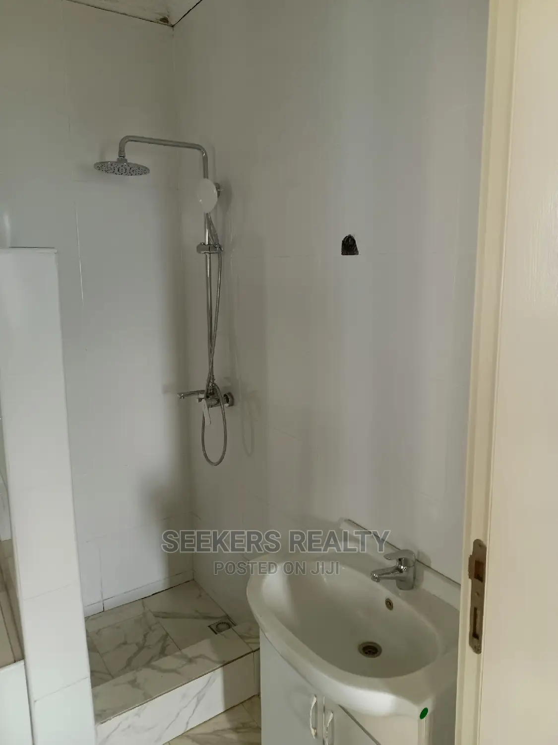 Furnished 2bdrm Apartment in Seekers Realty, US Embassy Area for rent