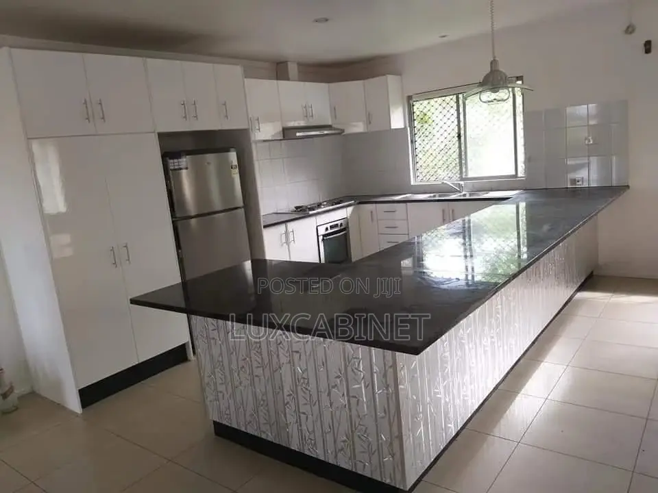 Modern Kitchen Cabinets