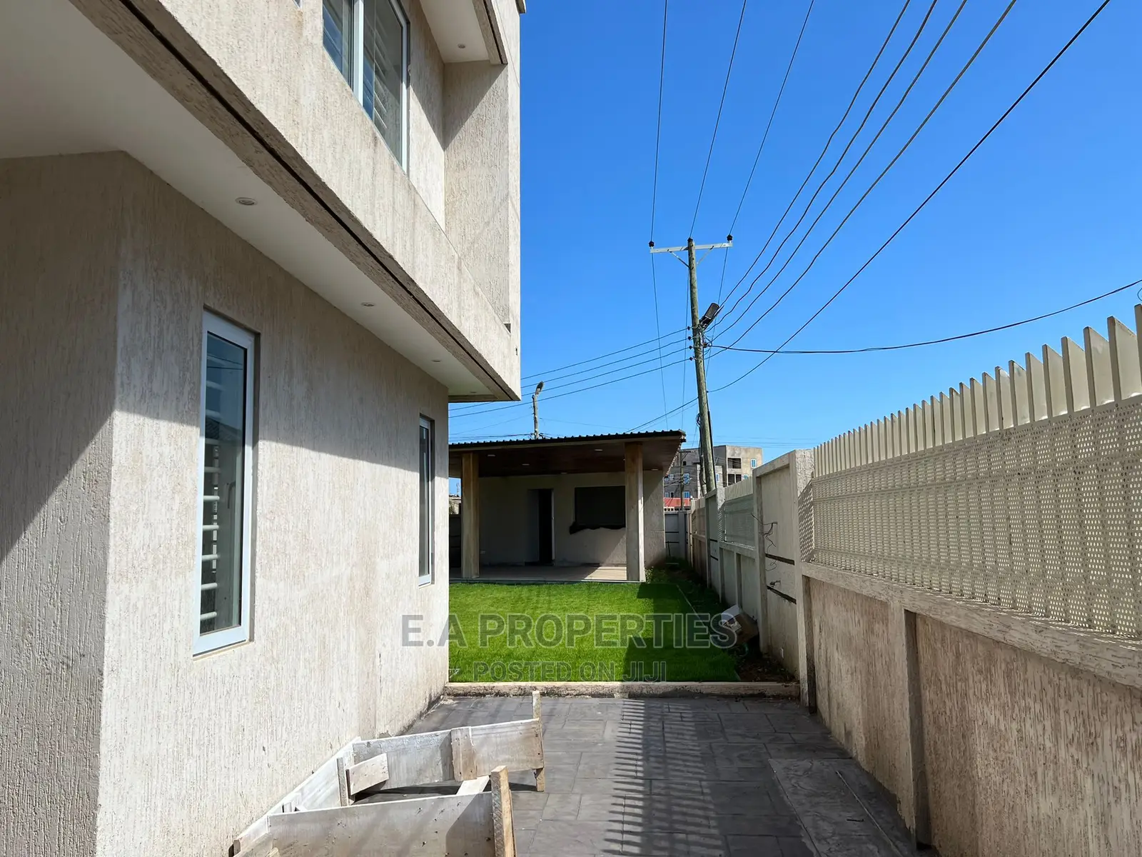 4bdrm House in E a Propertis, Airport Residential Area for Sale