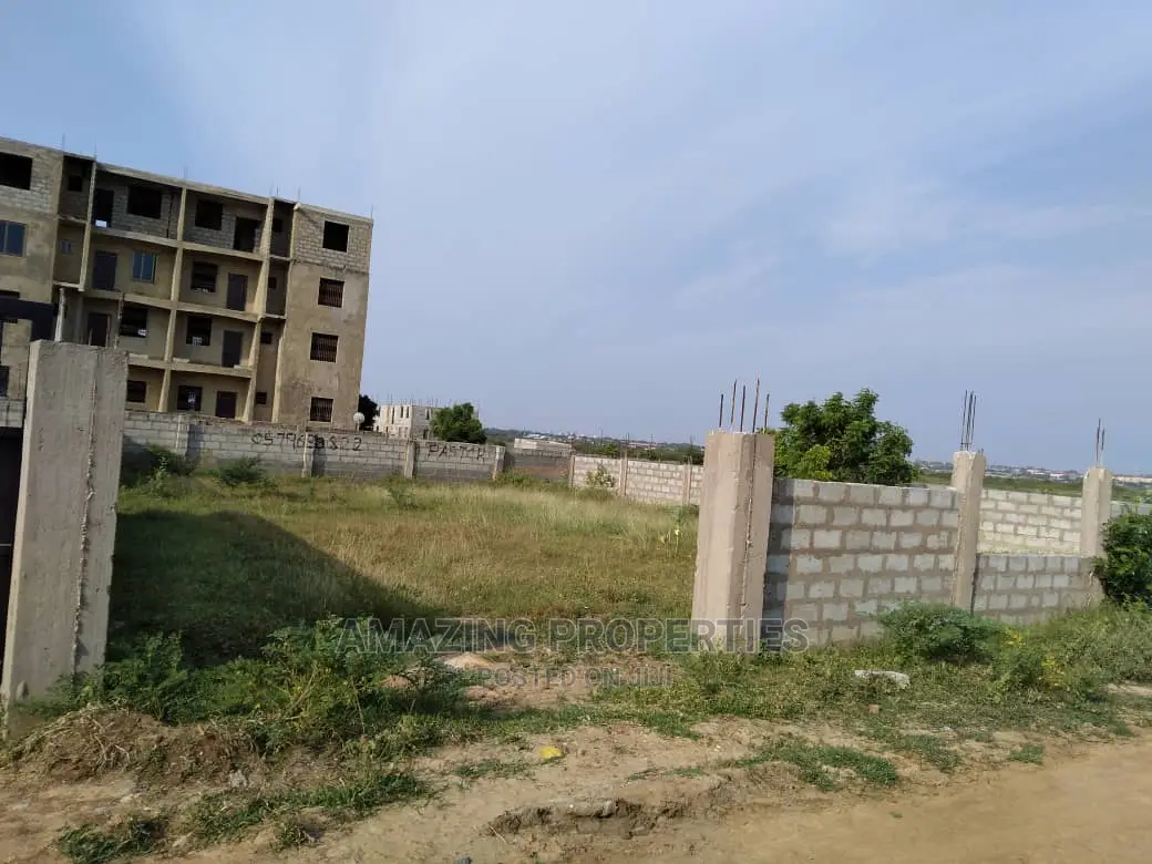 1plot Of Land For Sale At Community 18 HFC Estate, Spintex