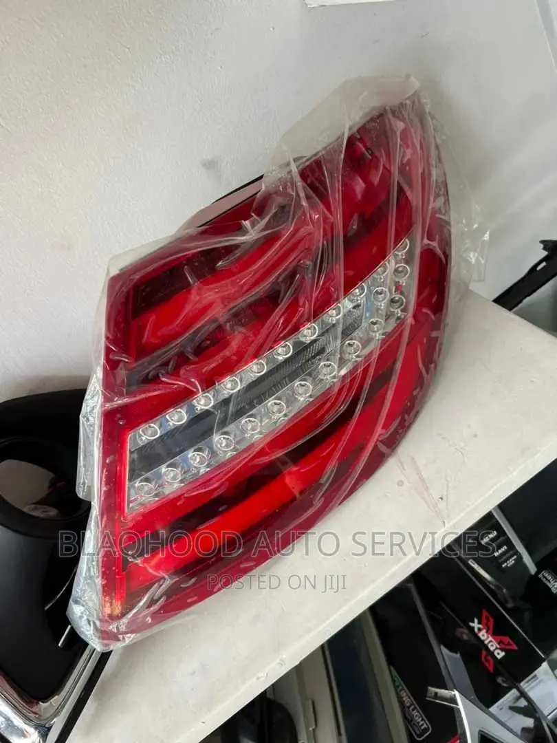 Benz W204 C250 2011-2014 Back TAILLIGHT Pair Available