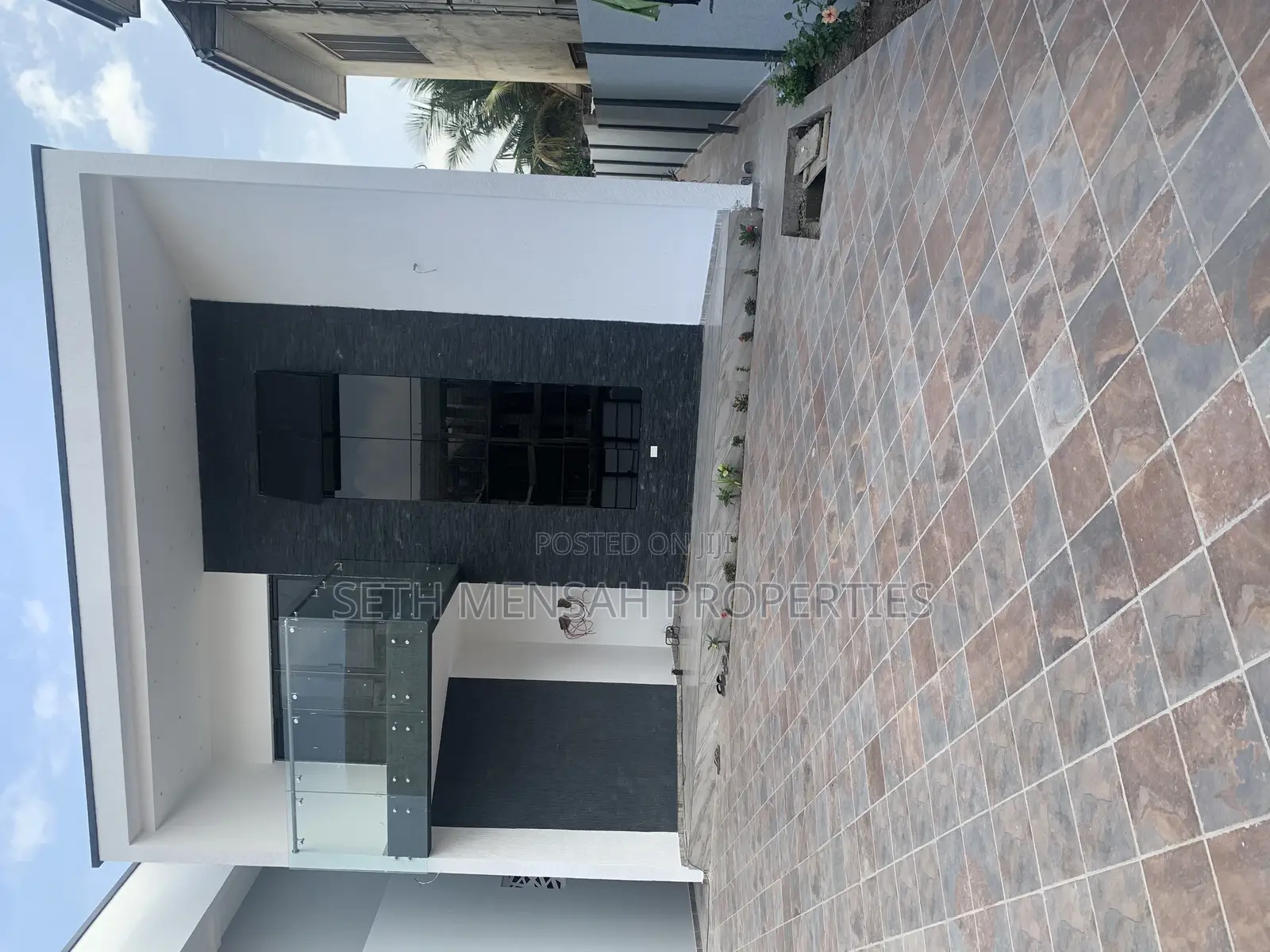 4bdrm House in Skm, Ashaley Botwe for Sale