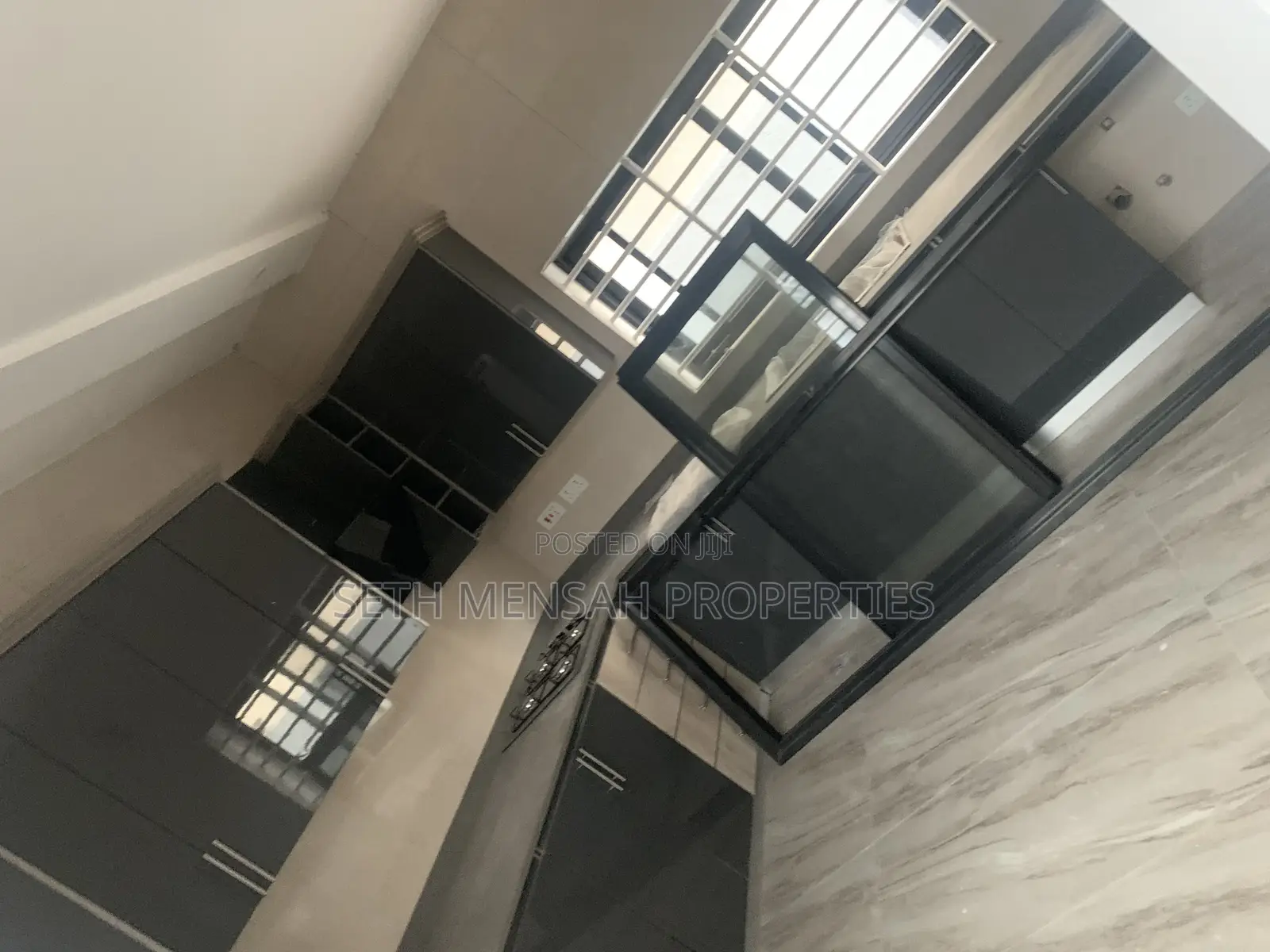4bdrm House in Skm, Ashaley Botwe for Sale