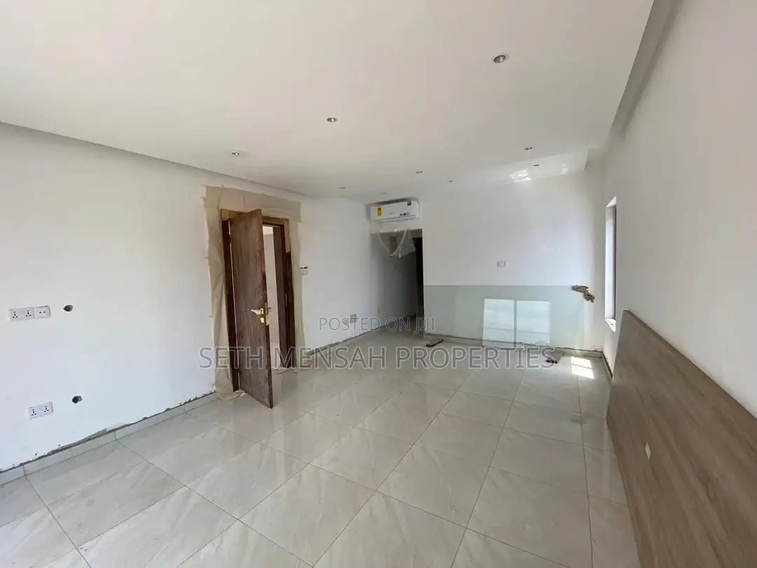 5bdrm House in Skm Property 5, Adjiriganor for Sale