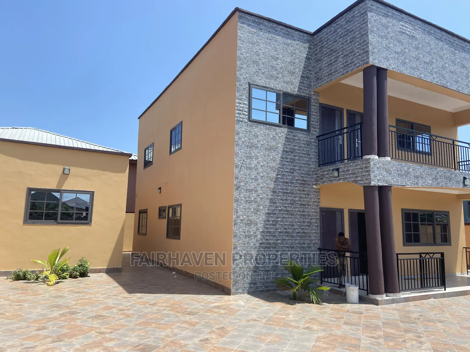 4bdrm House in Tseaddo, Airport Residential Area for Rent