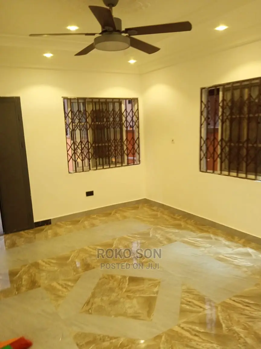4bdrm Duplex in Dr Roko, West Legon for Sale