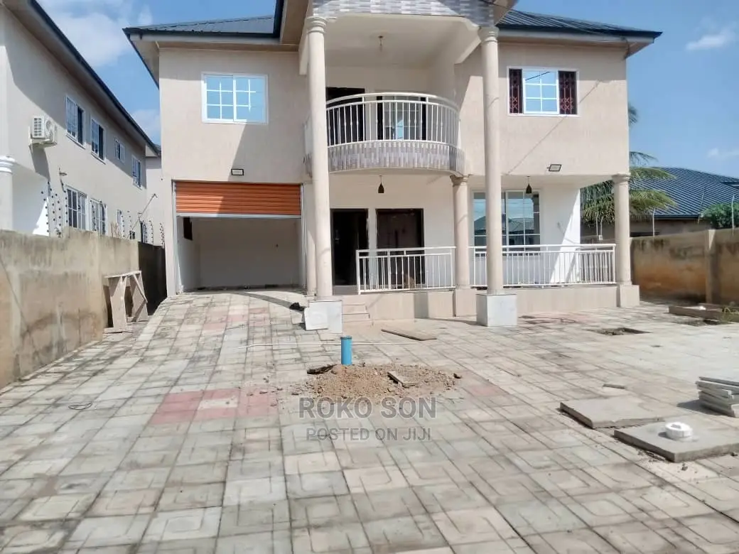 5bdrm Duplex in Dr Roko, Pokuase for Sale