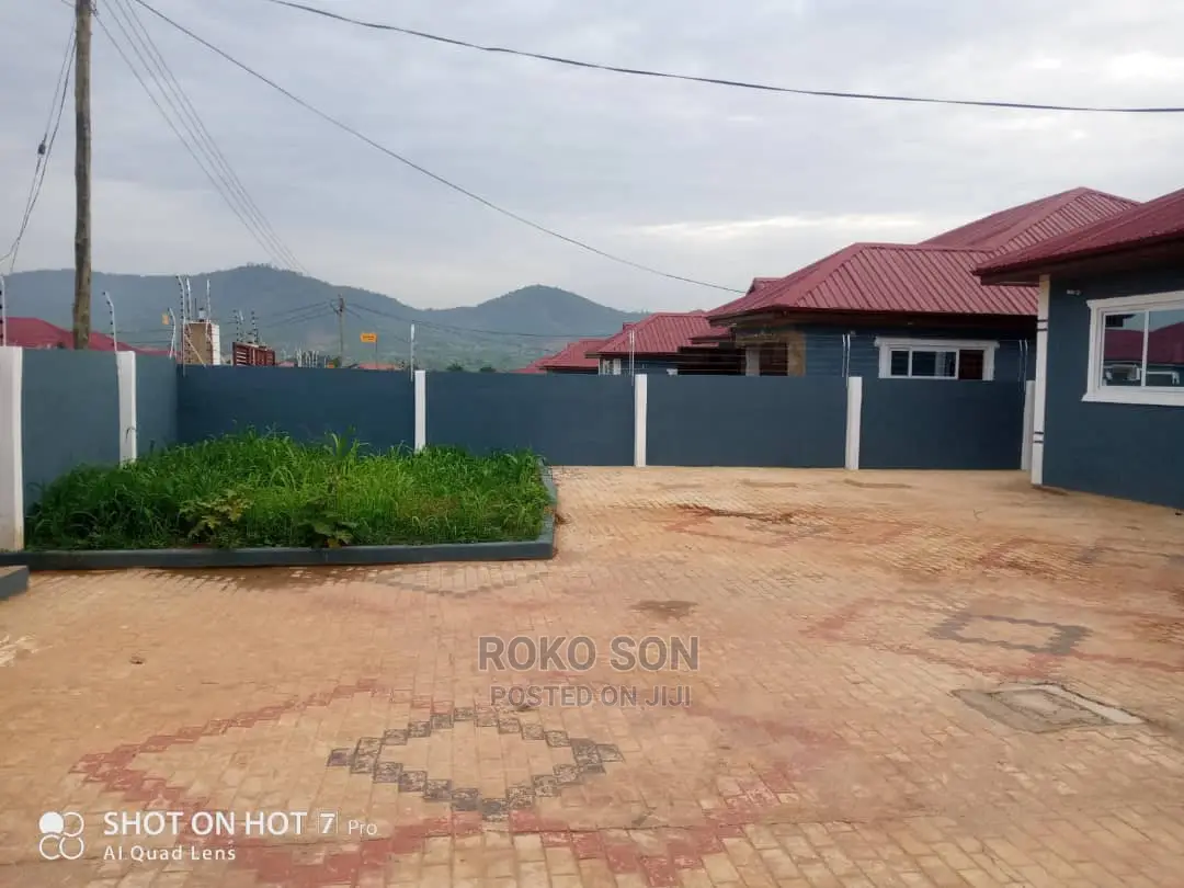 4bdrm House in Dr Roko, Dome for Sale