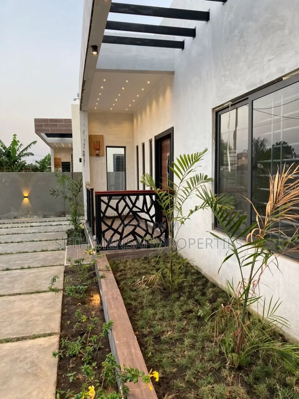 3bdrm House in Skm Property House, Oyarifa for sale