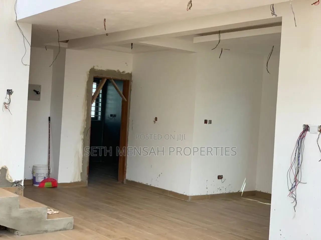 4bdrm House in Skm Property House, East Legon for Sale