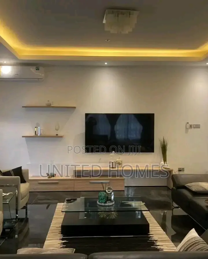 6bdrm House in East Legon for Sale