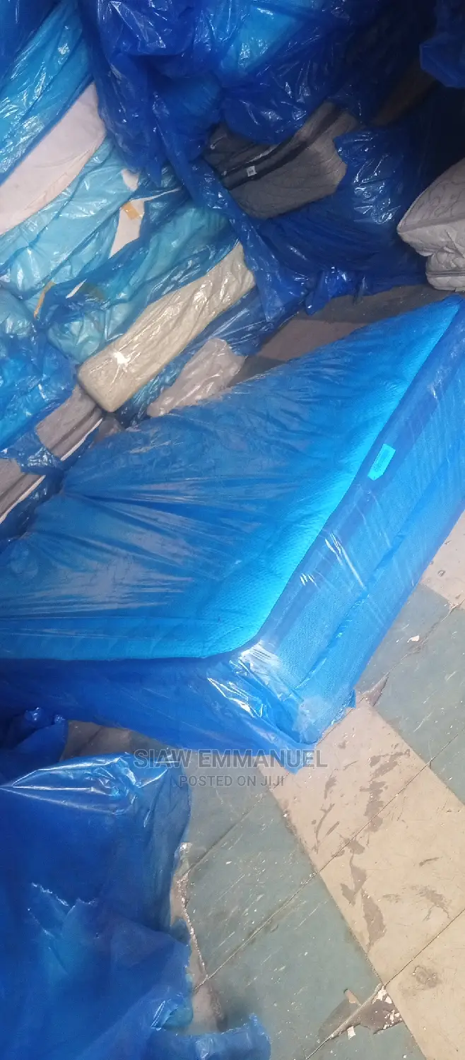 60/80 Foreign Mattress Sold at Whole Sale Prices