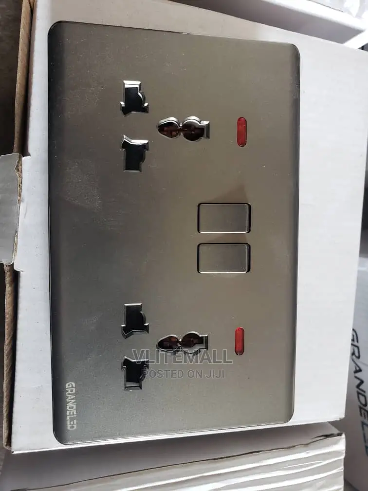 GRANDLED Double Multi Socket With Light