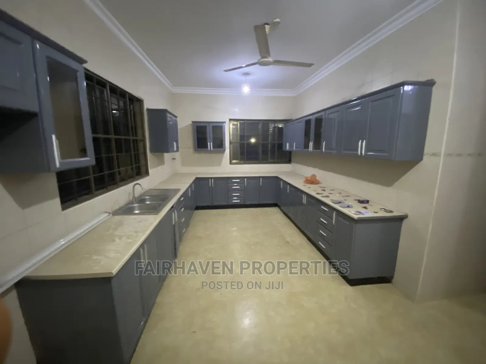4bdrm House in Tseaddo, Airport Residential Area for Rent