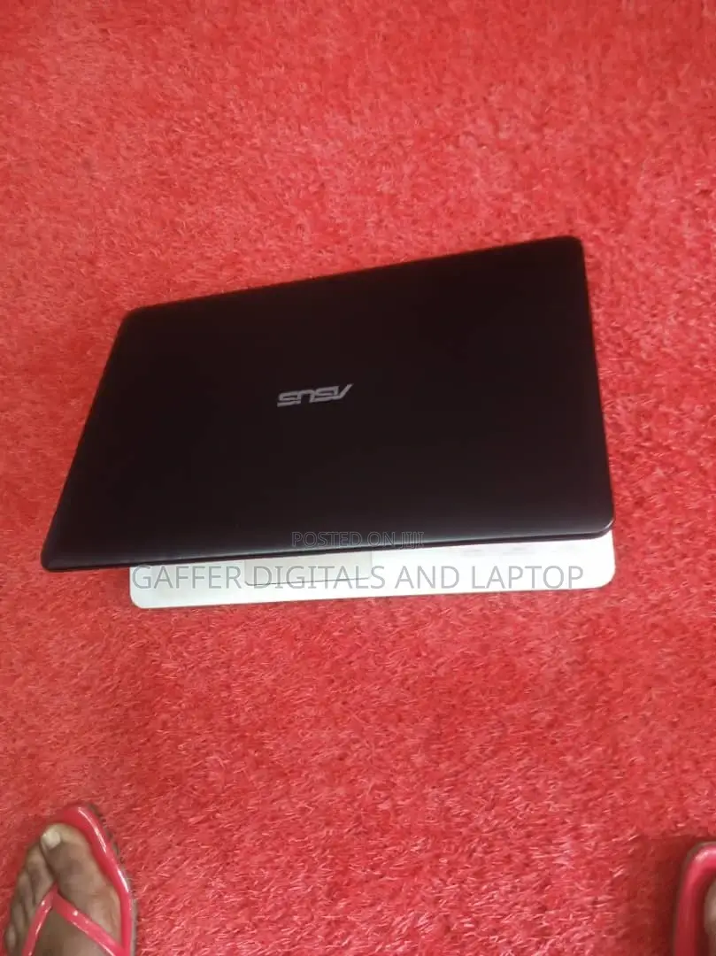 New Laptop Asus A42DE 4GB Intel Celeron HDD+SSD 500GB