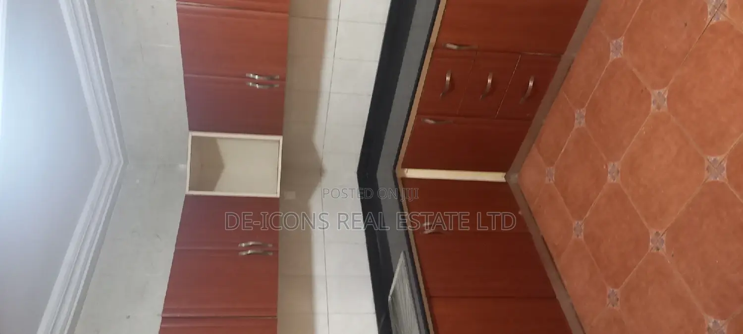 4bdrm Duplex in De-Icons Real Estate, Achimota for rent