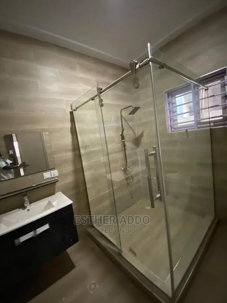 3bdrm House in Ashaley Botwe for sale