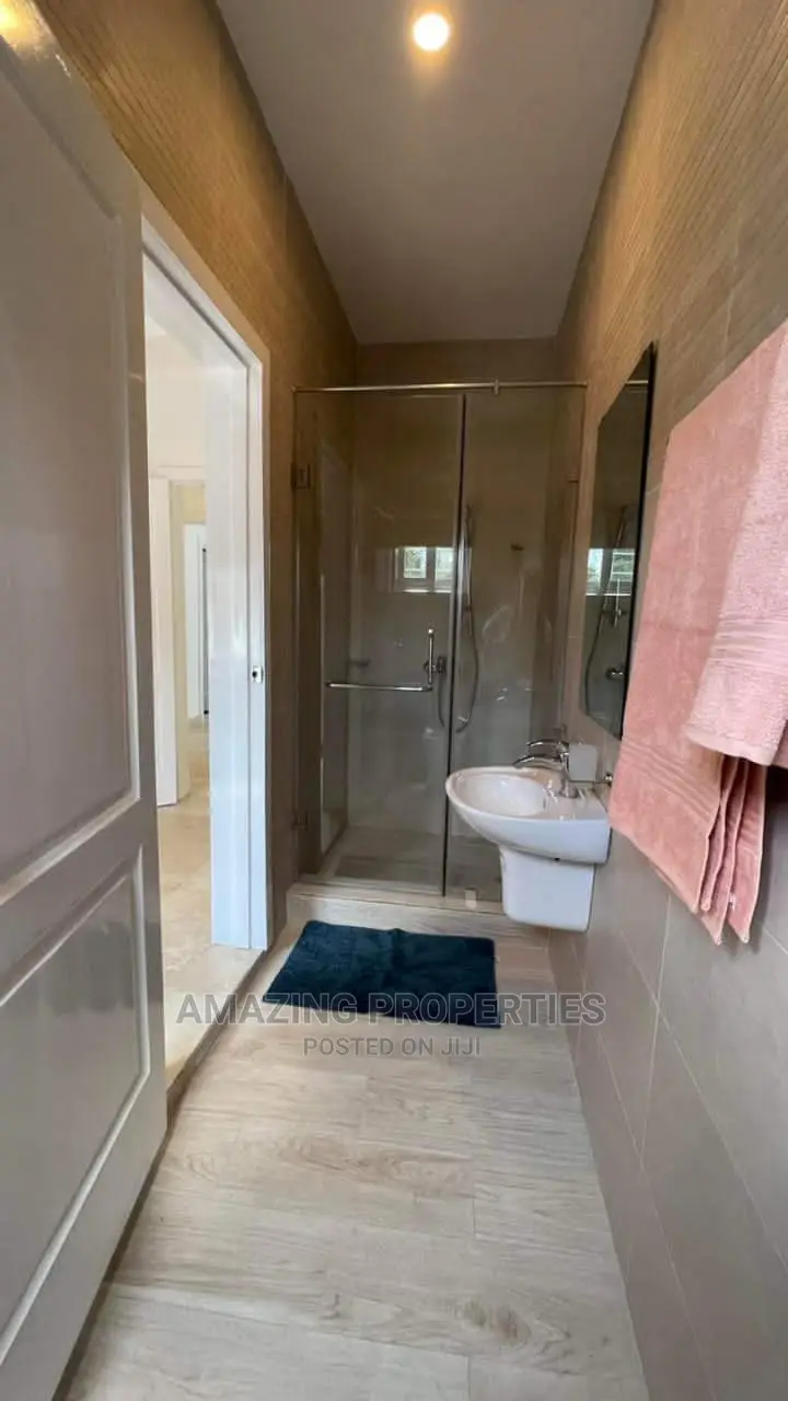 Furnished 4bdrm Townhouse / Terrace in Cantonments for Rent