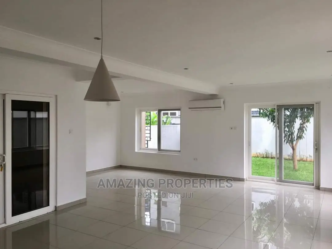 Furnished 4bdrm Townhouse / Terrace in Cantonments for Rent