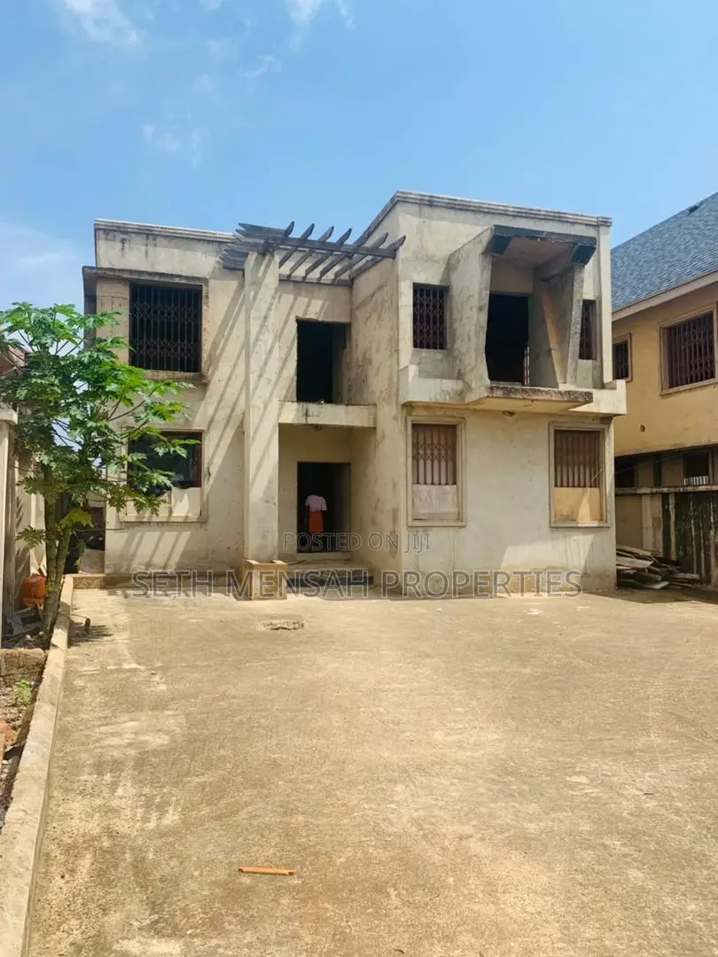 5bdrm House in Skm, School Park Area for Sale