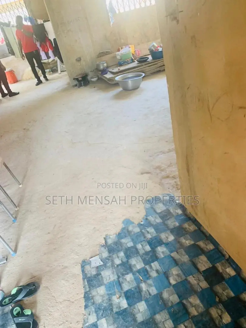 5bdrm House in Skm, School Park Area for Sale