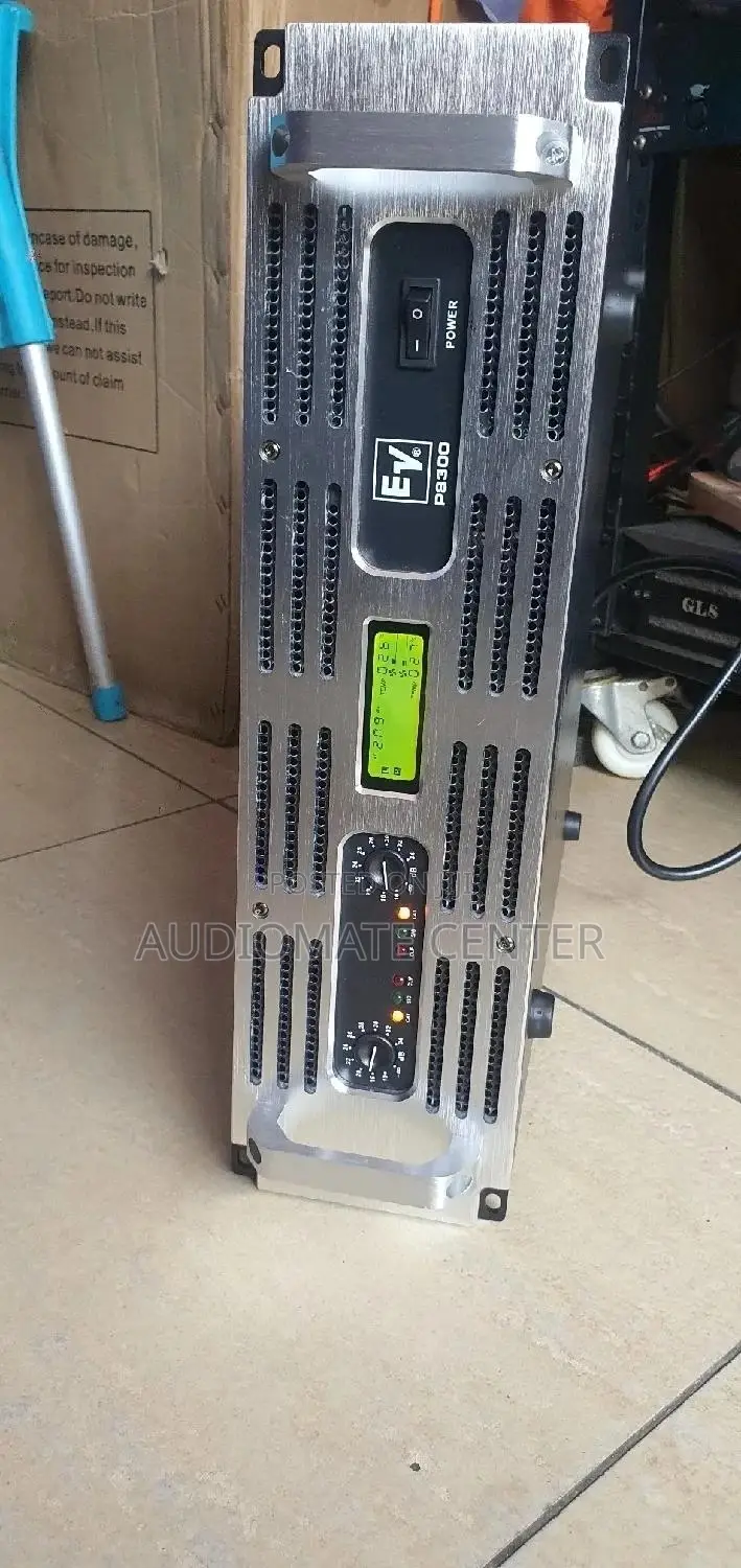 Ev P8300 Amp