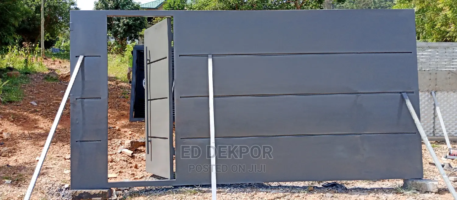 Gr Sliding Gate