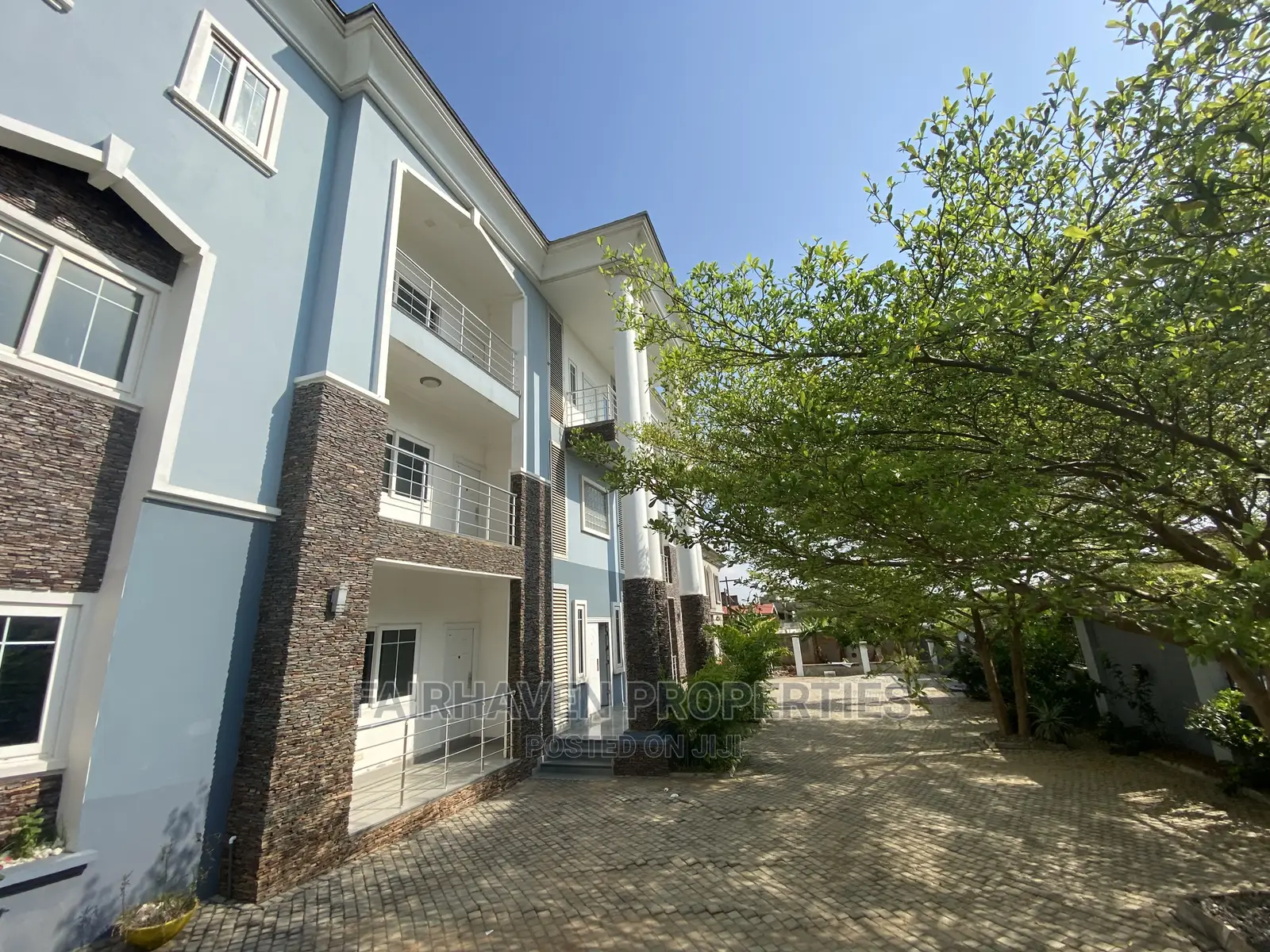 3bdrm Apartment in Tseaddo, Airport Residential Area for rent