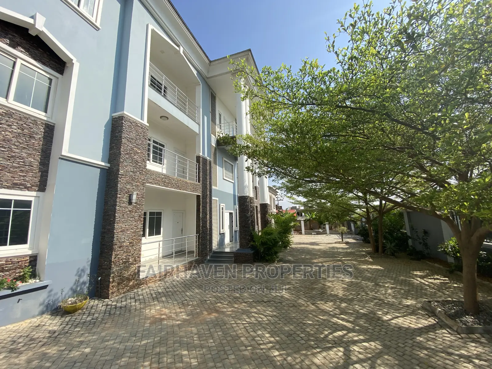 3bdrm Apartment in Tseaddo, Airport Residential Area for rent