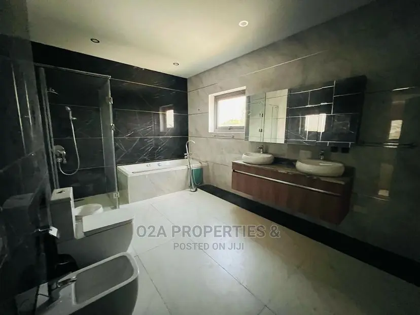 5bdrm House in American House for Sale