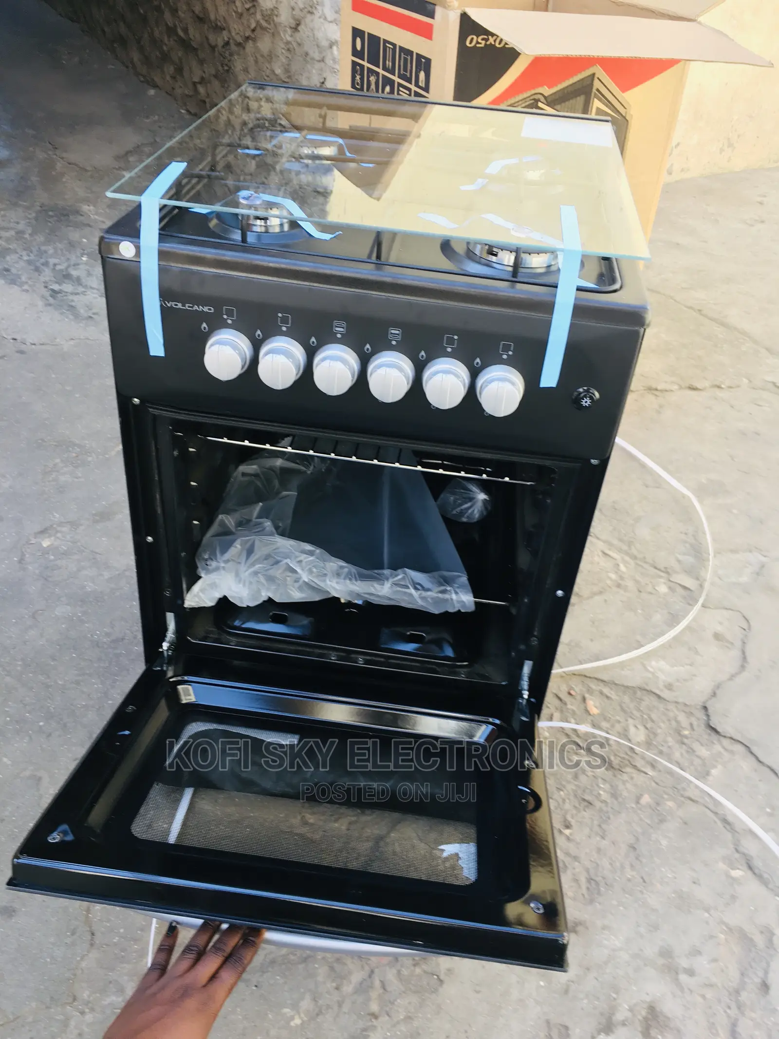 Brand New Volcano 4burner Gas Cooker With Oven and Grill