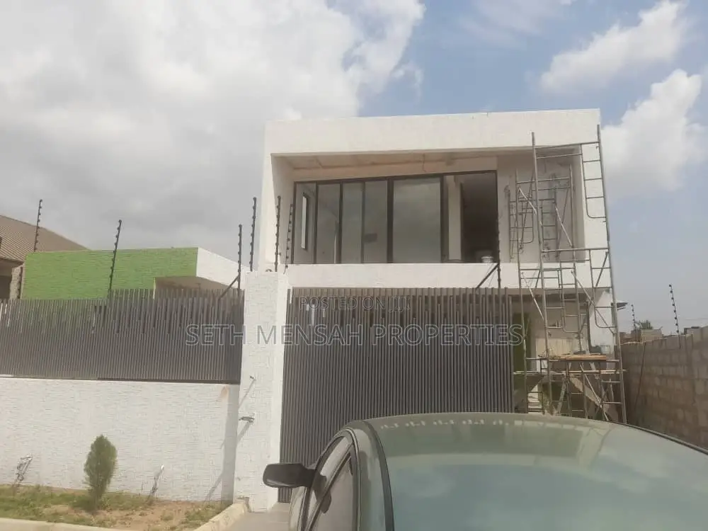 3bdrm House in Skm, School Junction for Sale