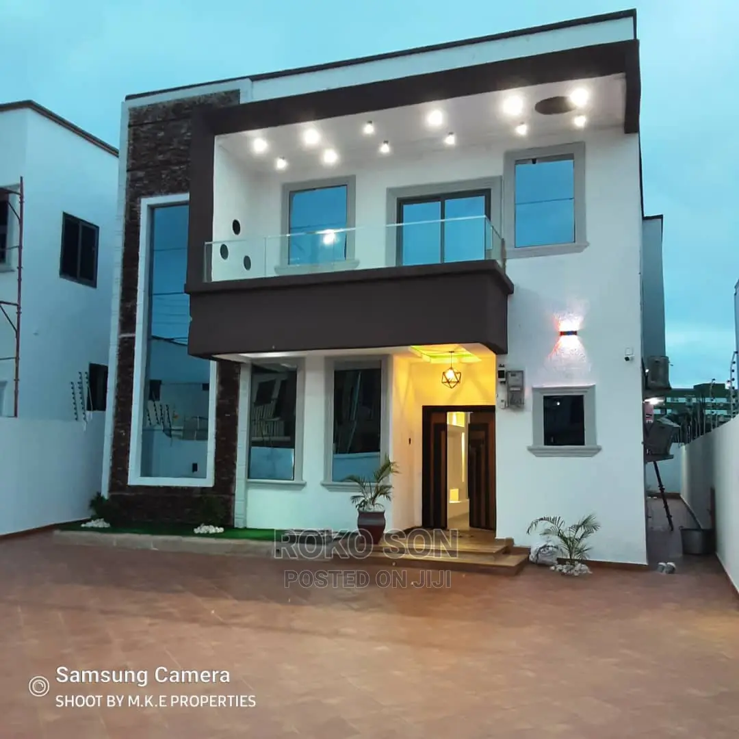4bdrm Duplex in Dr Roko, Spintex for Sale