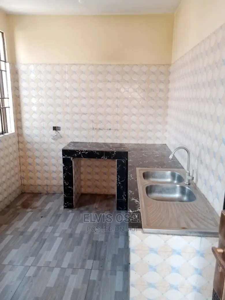 3bdrm Apartment in New Botianor, Weija for Rent
