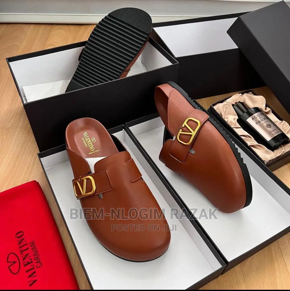 Super Quality Valentino Halfshoes Available in The