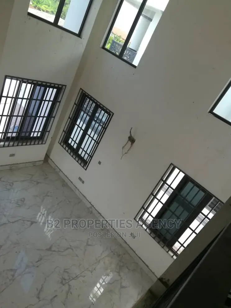 Furnished 4bdrm Maisonette for Sale