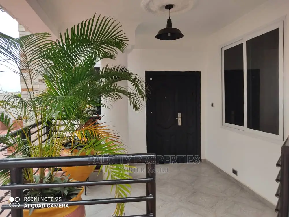 8bdrm Mansion in Santasi, Kumasi Metropolitan for Sale