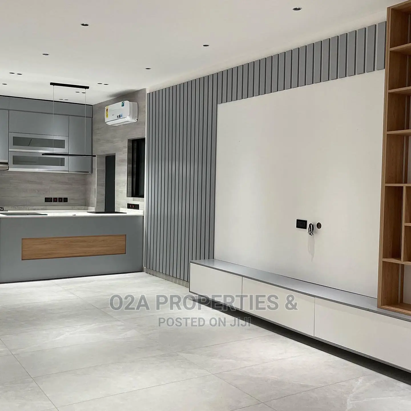 4bdrm House in School Junction for Sale
