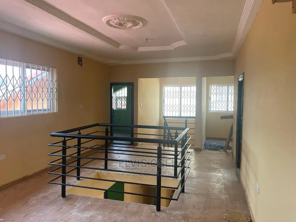 5bedroom Self Compound Around Westhill Mall Kasoa Roads