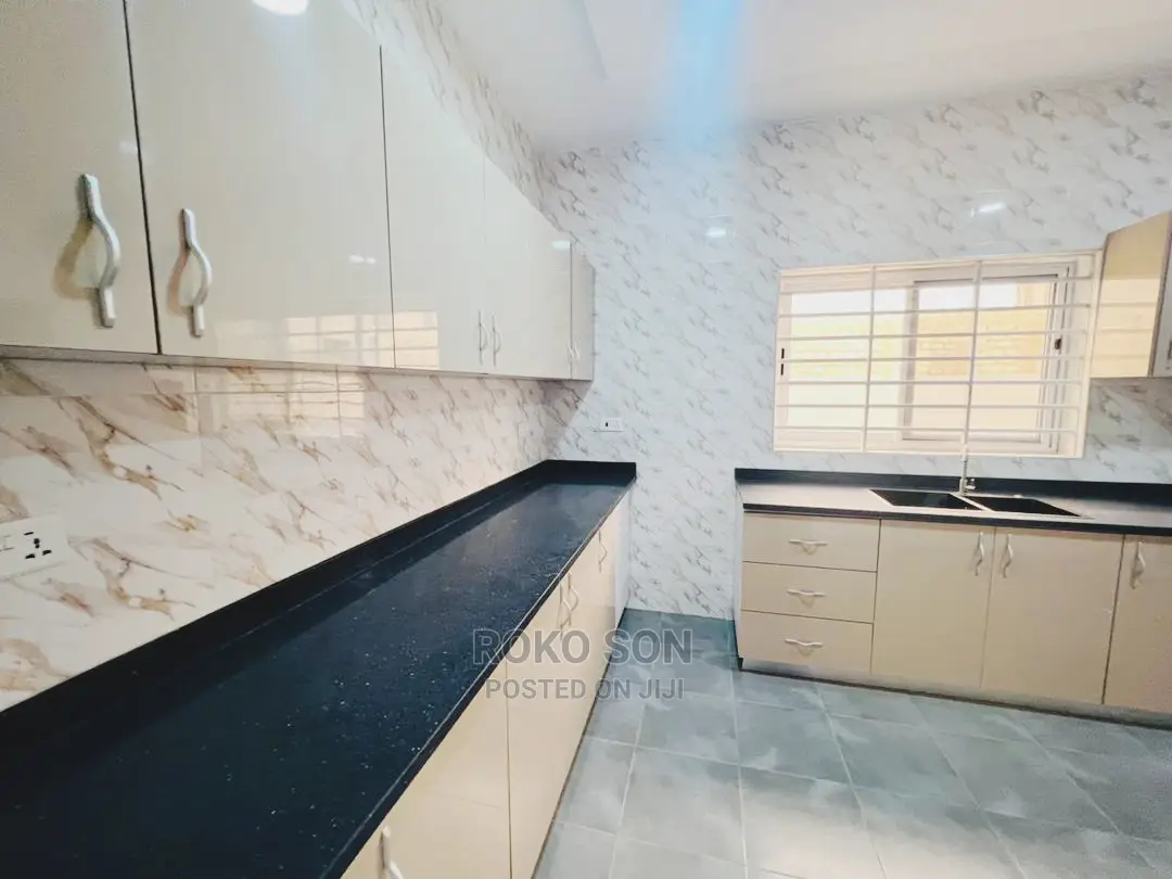 3bdrm House in Dr Roko, Spintex for rent