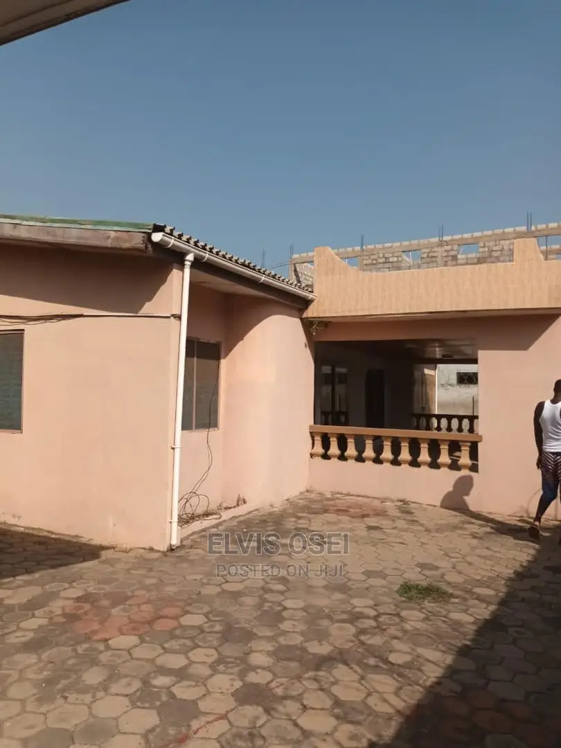 3bdrm House in Lapaz for Sale