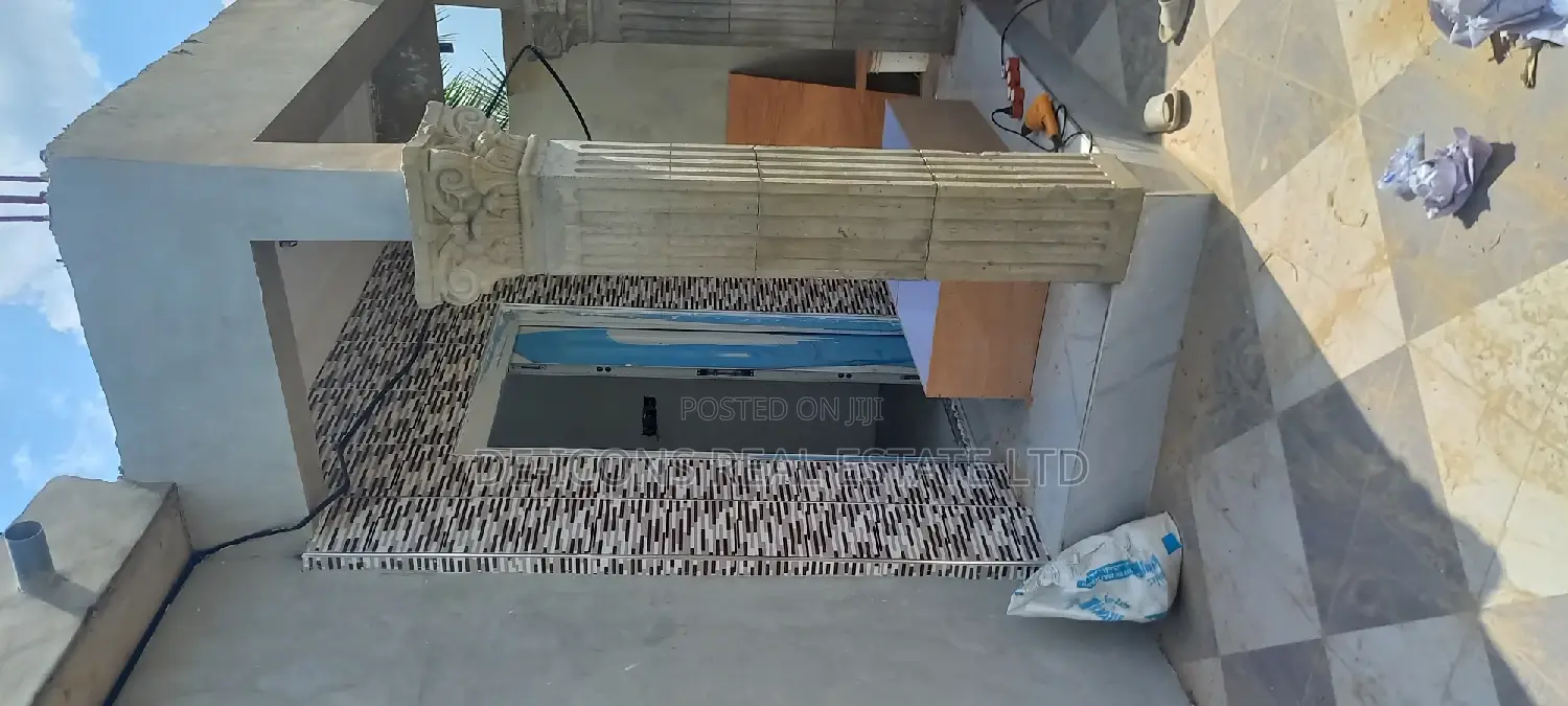 3bdrm Mansion in De-Icons Real Estate, Awutu Senya East Municipal