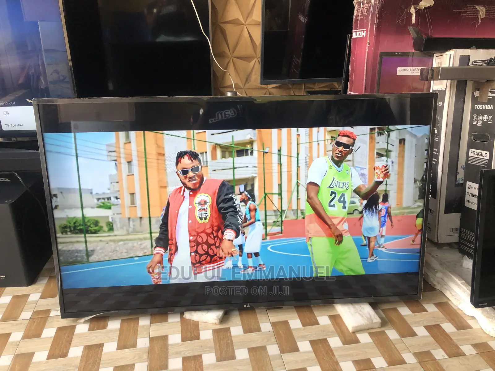 LG 55” UHD Smart HDR T2S2 Apple Airplay Bluetoot AI Thinq