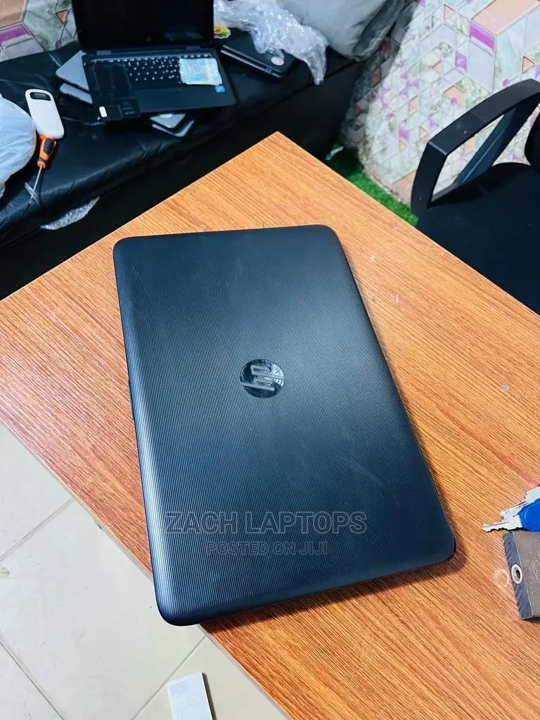 New Laptop HP 4GB AMD A6 HDD 500GB