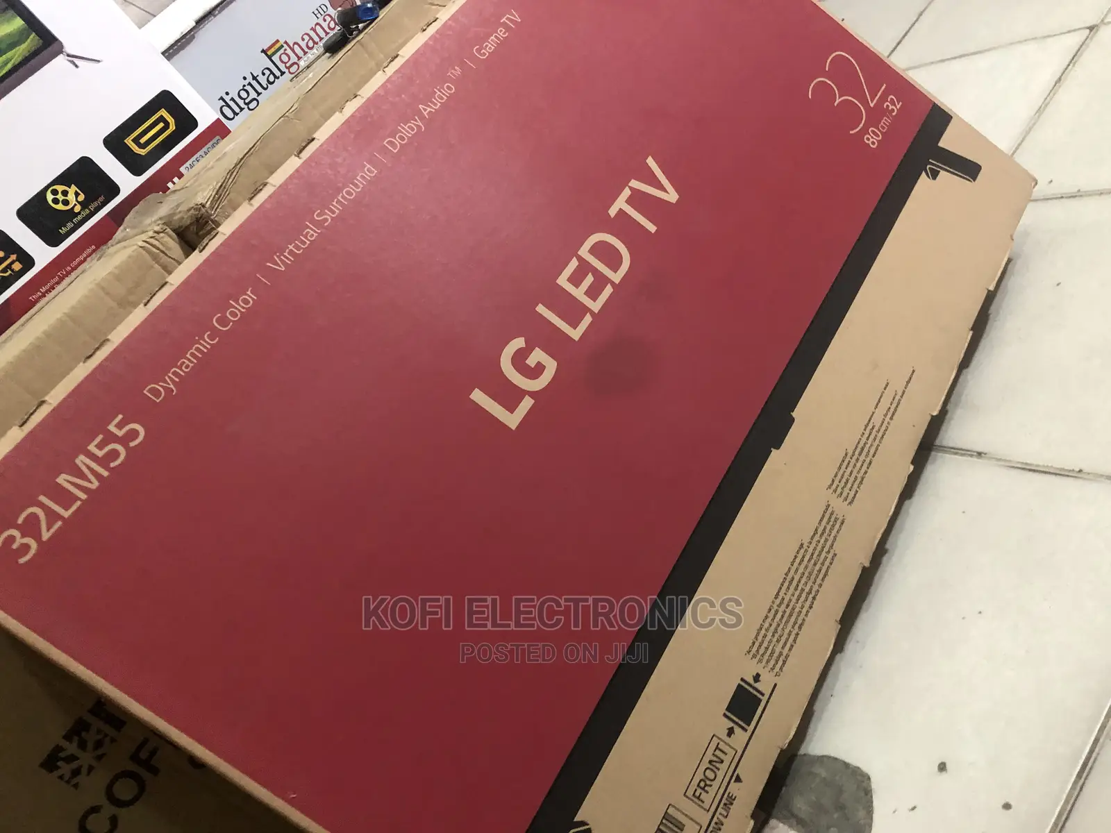 High Grade LG 32LM550 Full HD TV - 32" Black