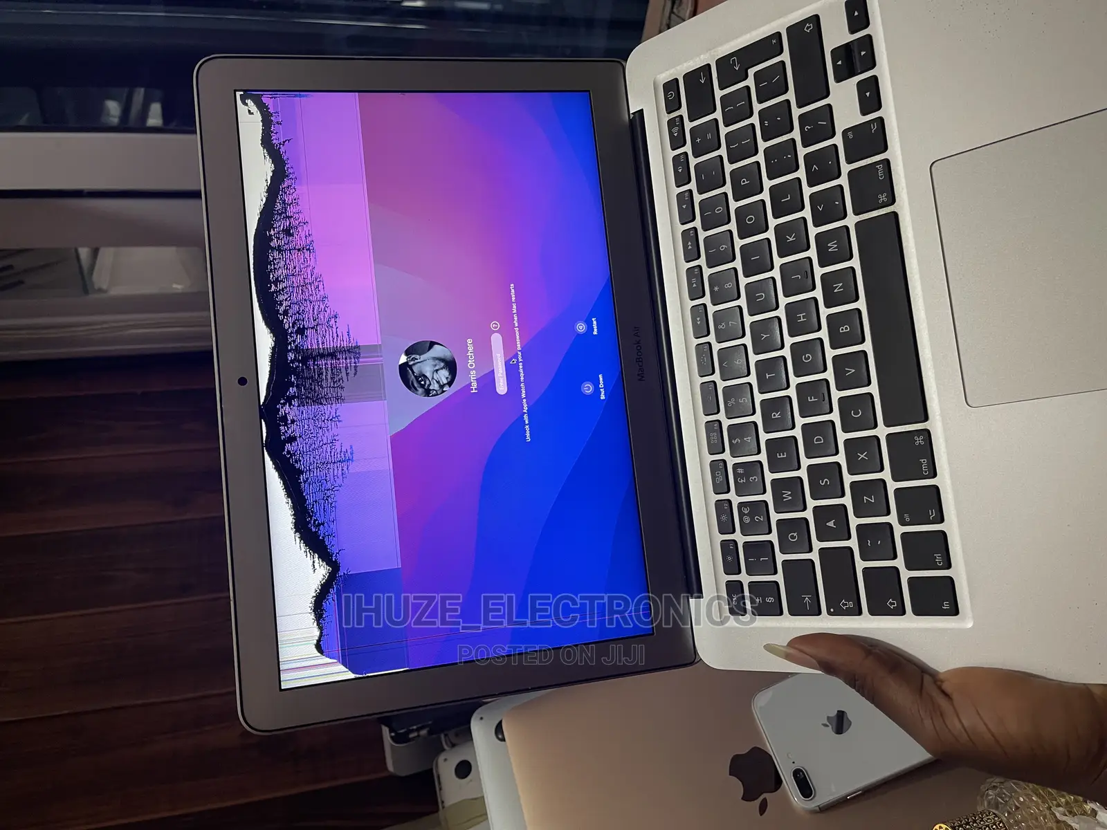 Macbook Air/Pro Screen Replacements