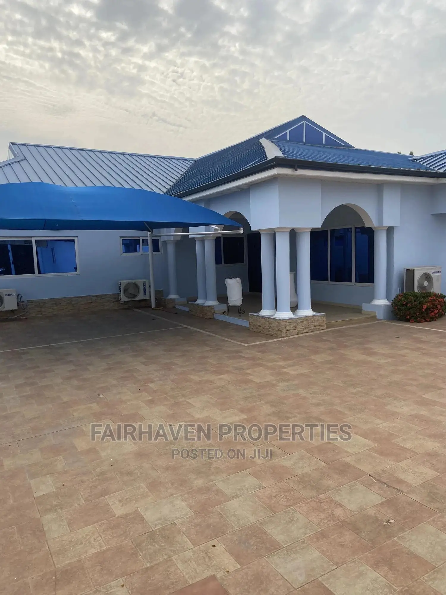 6bdrm House in Tseaddo, Airport Residential Area for rent