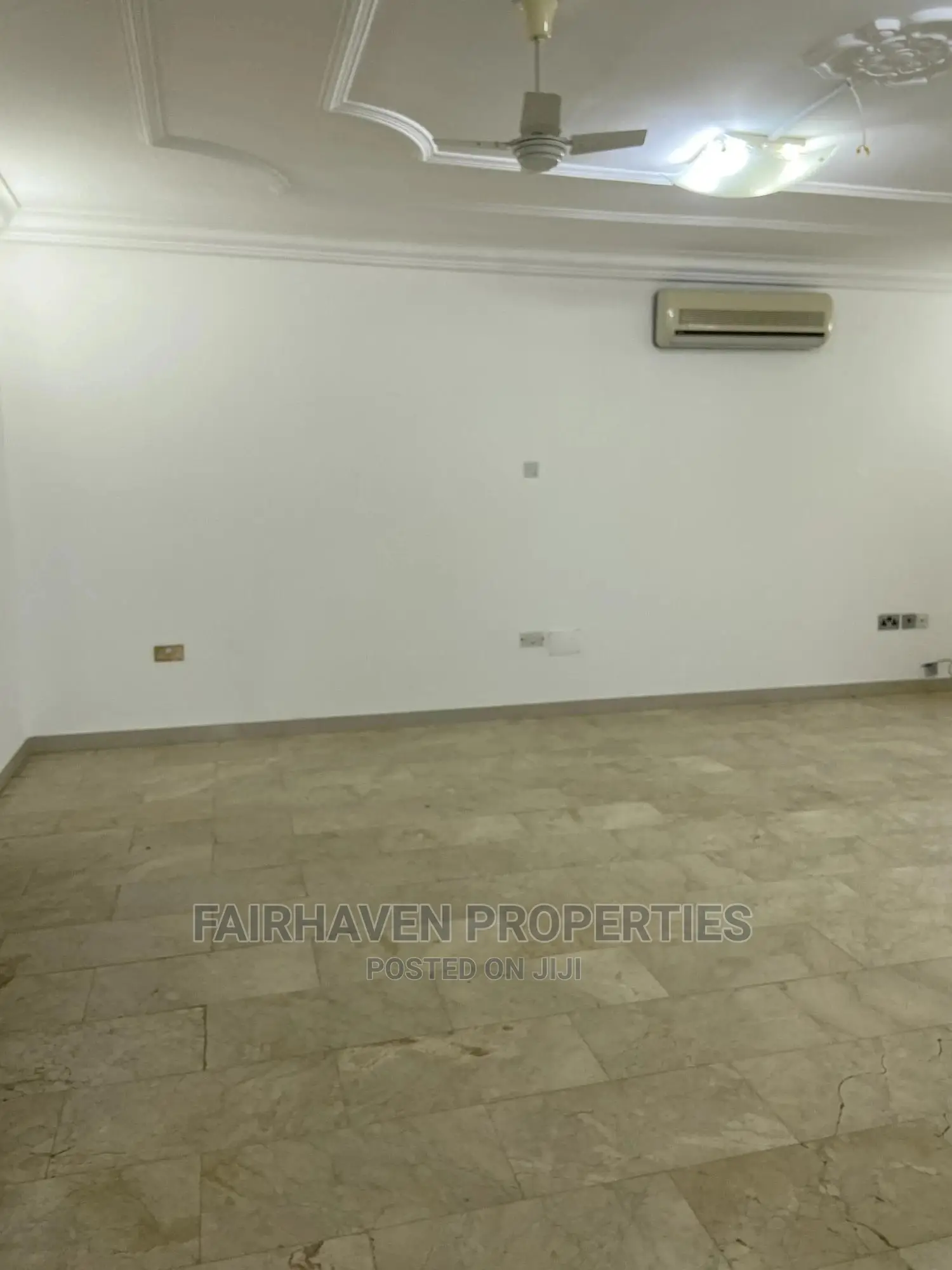 6bdrm House in Tseaddo, Airport Residential Area for rent