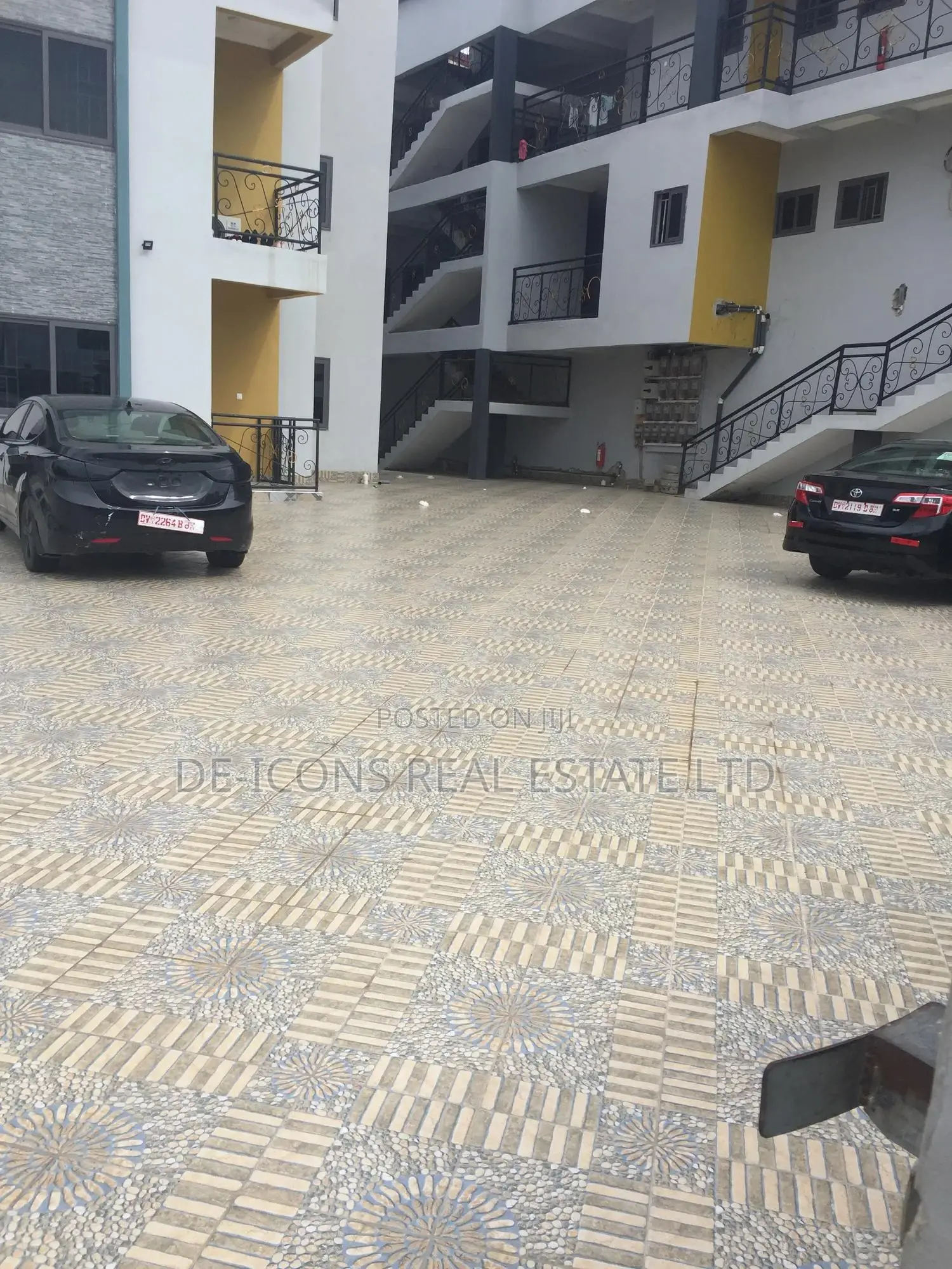 2bdrm Duplex in De-Icons Real, Awutu Senya East Municipal for rent