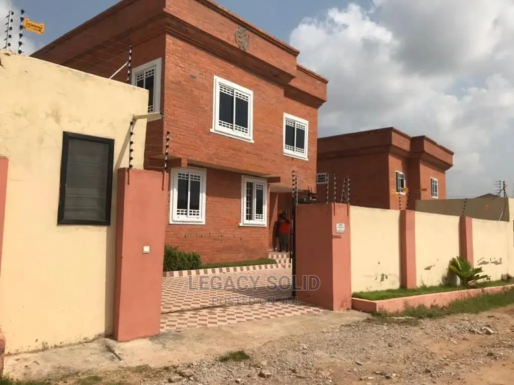 Mini Flat in Legacy Solid Real, Tseaddo for rent